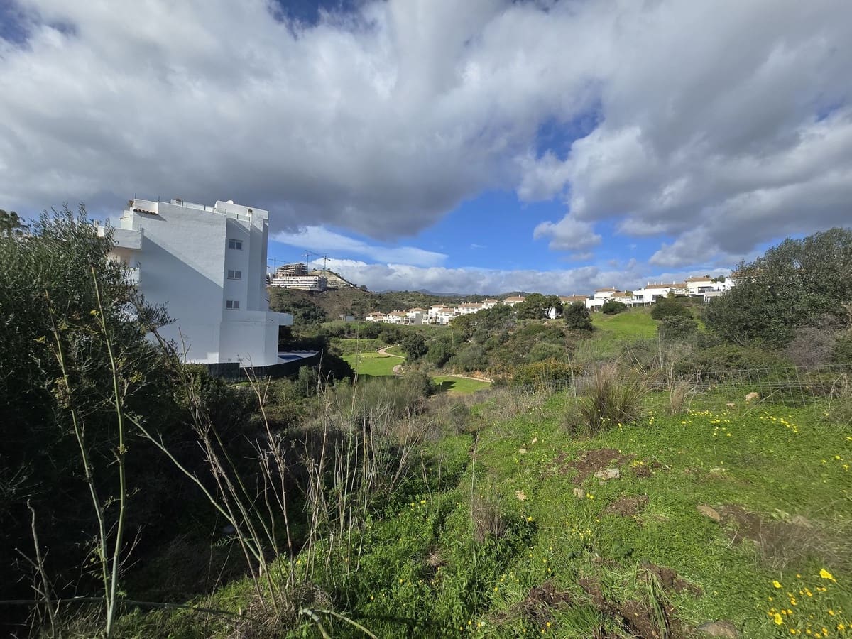 Building Plot for sale in Estepona - € 394,000 (Ref: 9552359)