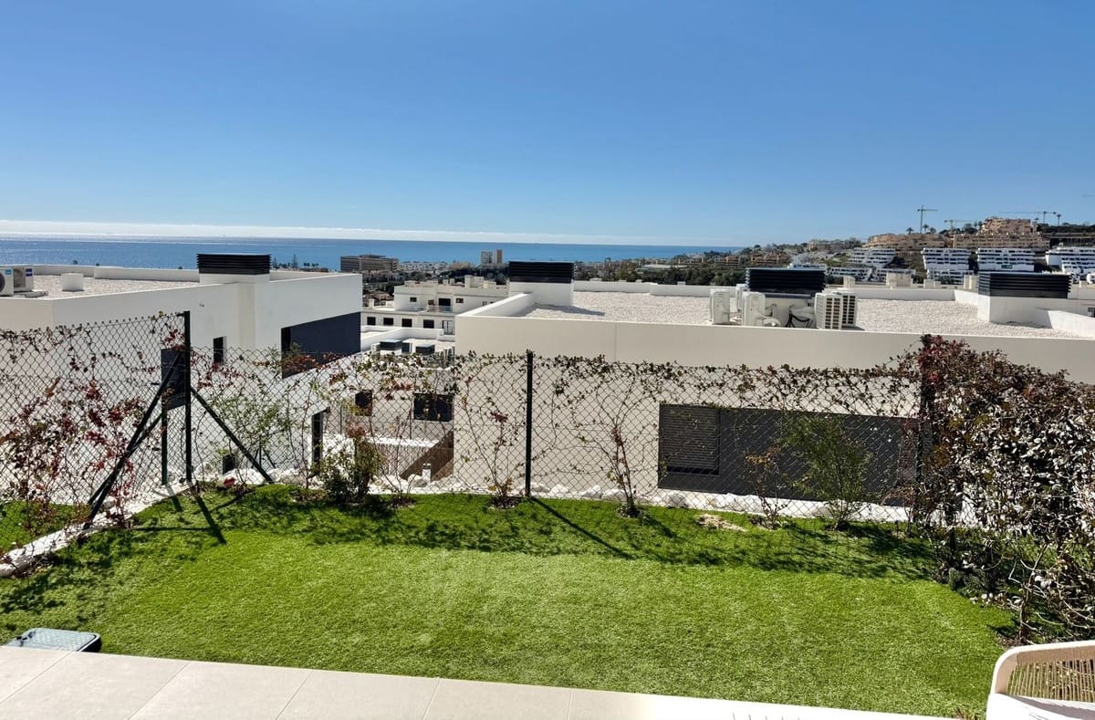 4 sovrum Hus till salu i La Cala de Mijas med pool garage - 975 000 € (Ref: 9642482)