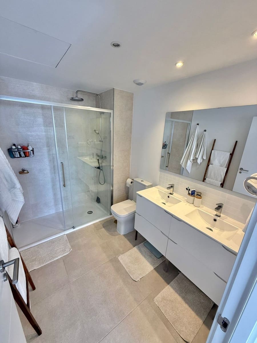 4 chambre Maison de Ville à vendre à La Cala de Mijas avec piscine garage - 975 000 € (Ref: 9642482)