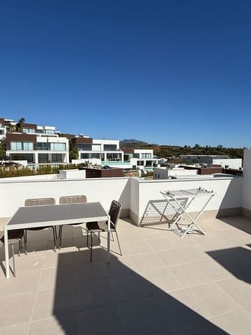 4 makuuhuone Omakotitalo myytävänä paikassa La Cala de Mijas, Mijas mukana uima-altaan 
autotalli - 975 000 € (Ref: 9642482)