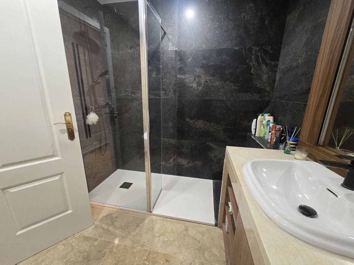 2 makuuhuone Huoneisto myytävänä paikassa Calahonda mukana uima-altaan 
autotalli - 335 000 € (Ref: 9668268)