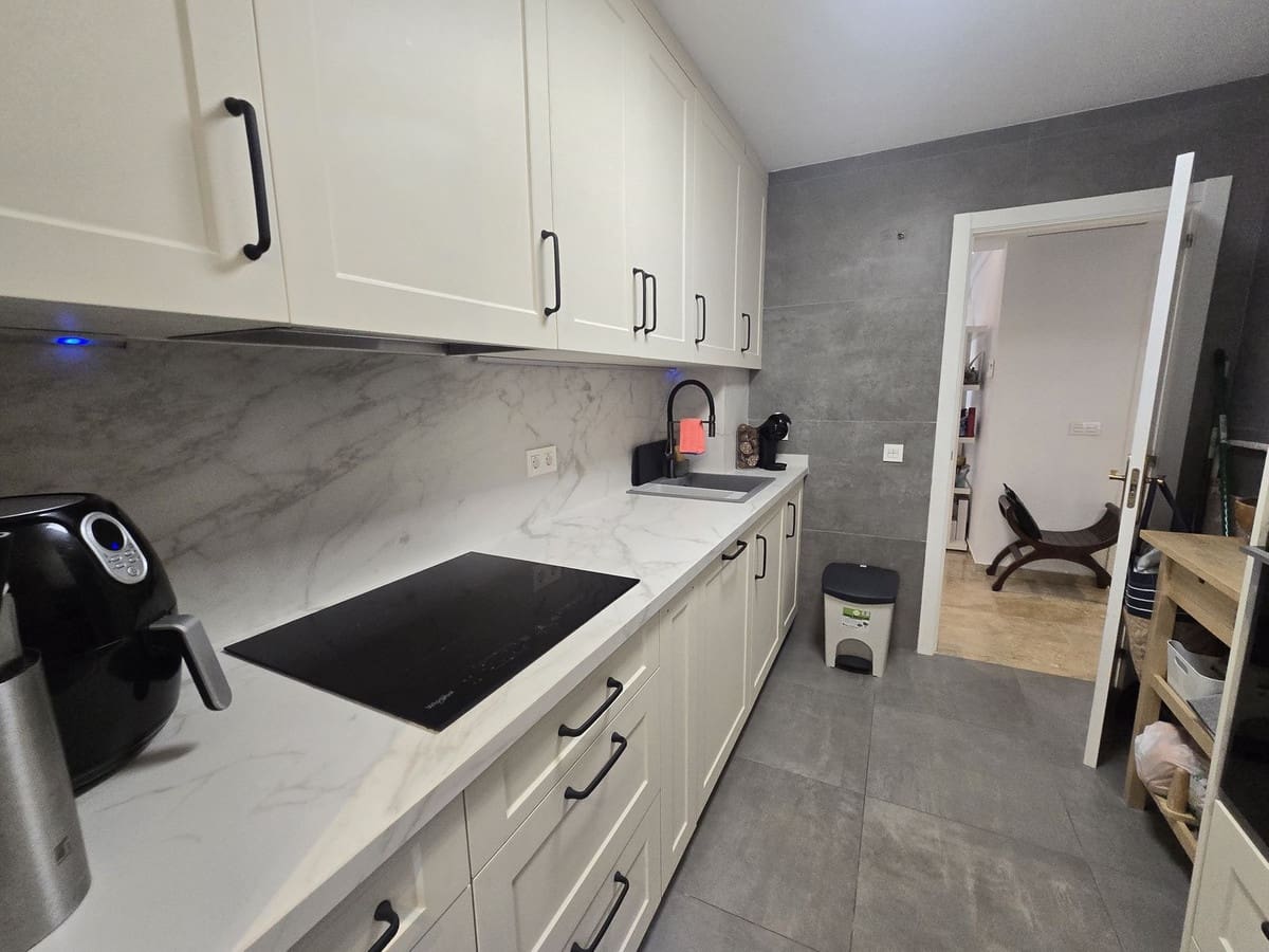 2 makuuhuone Huoneisto myytävänä paikassa Calahonda mukana uima-altaan 
autotalli - 335 000 € (Ref: 9668268)