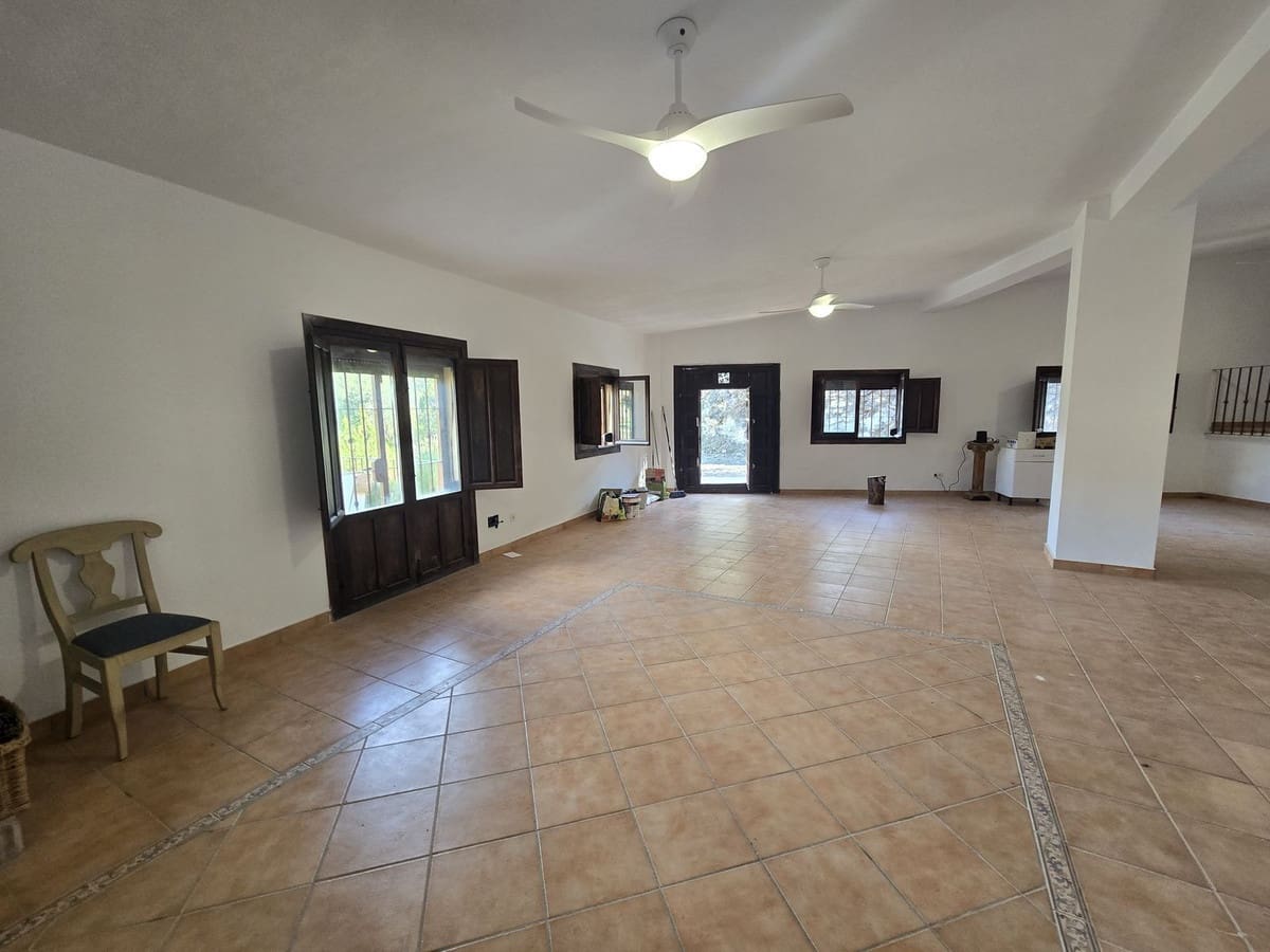 4 sovrum Finca/Hus på landet till salu i Monda med pool garage - 335 000 € (Ref: 9671295)