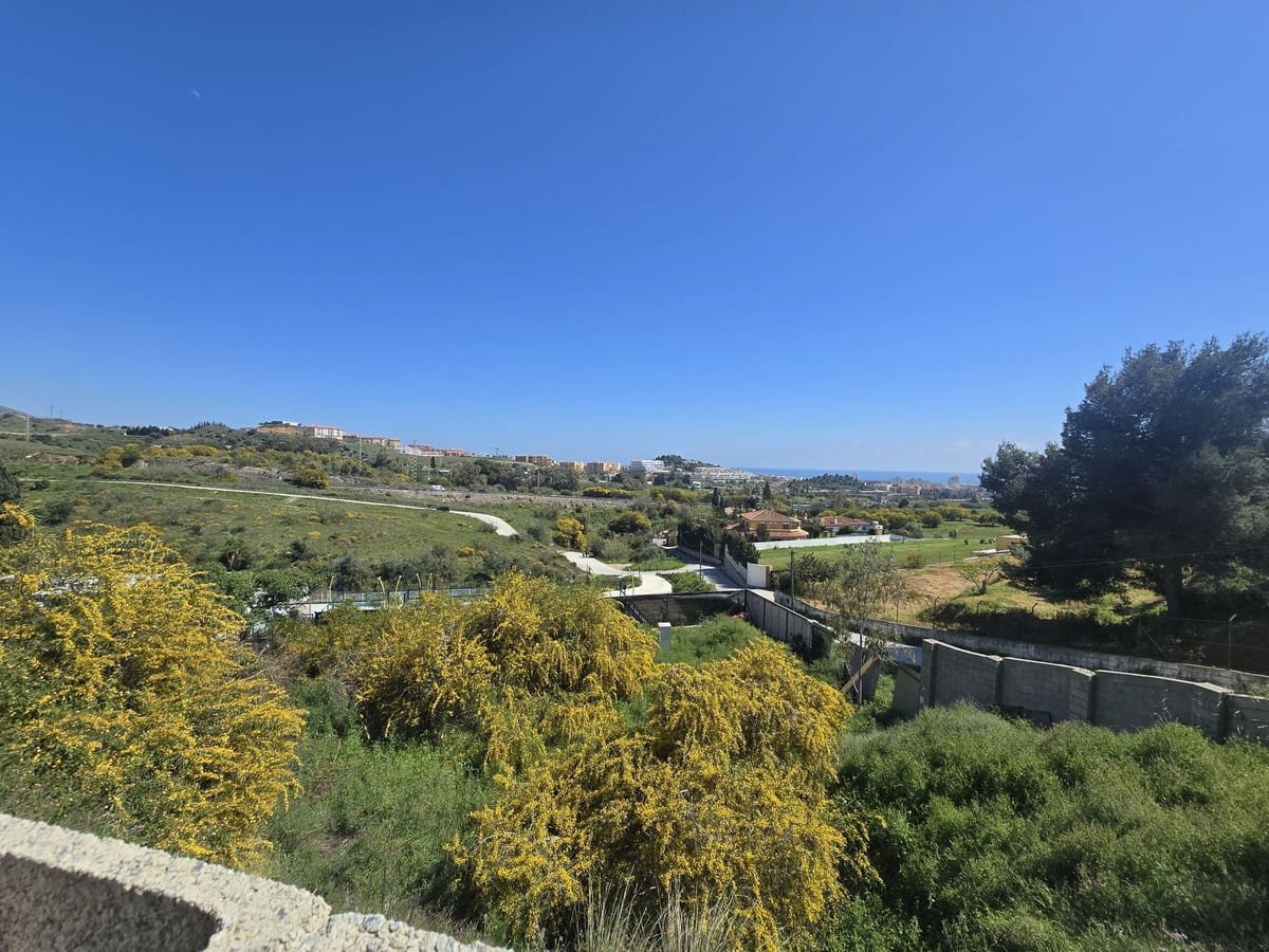 Building Plot for sale in Fuengirola - € 250,000 (Ref: 9720903)