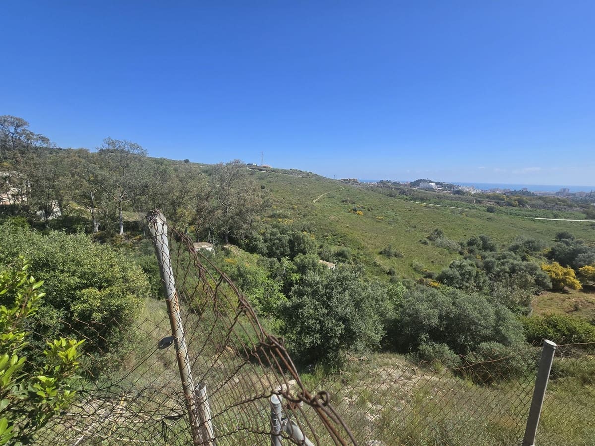 Building Plot for sale in Fuengirola - € 250,000 (Ref: 9720903)