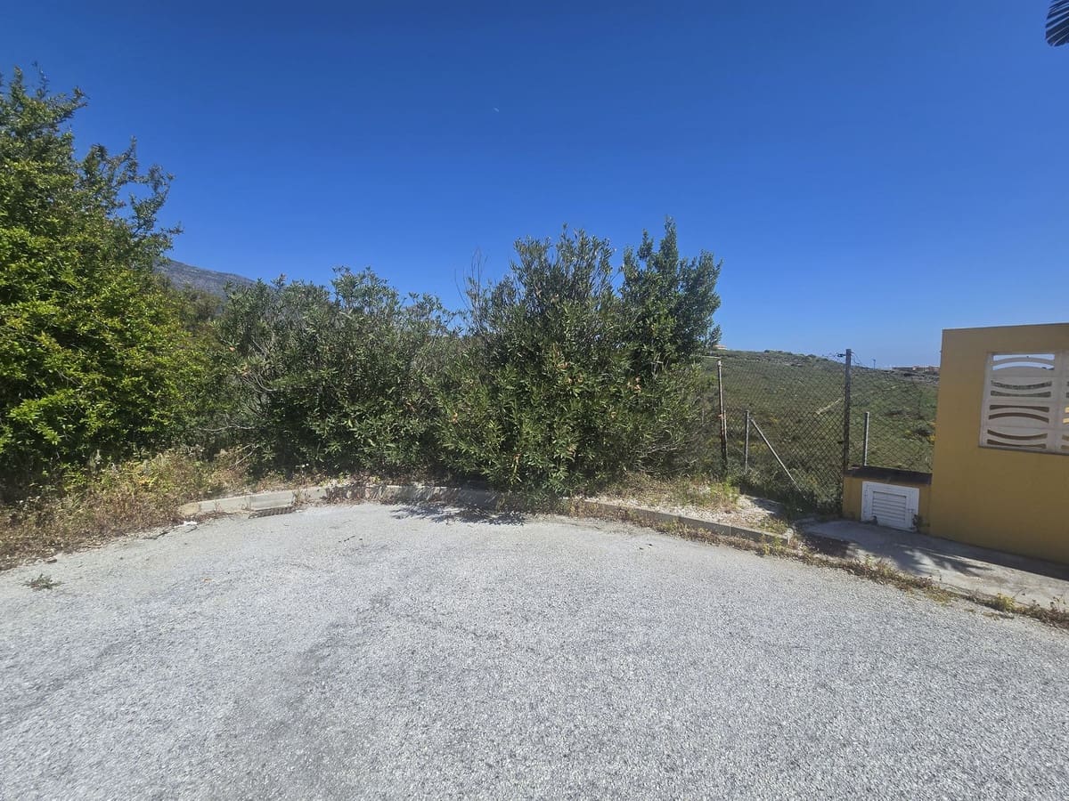 Building Plot for sale in Fuengirola - € 250,000 (Ref: 9720903)