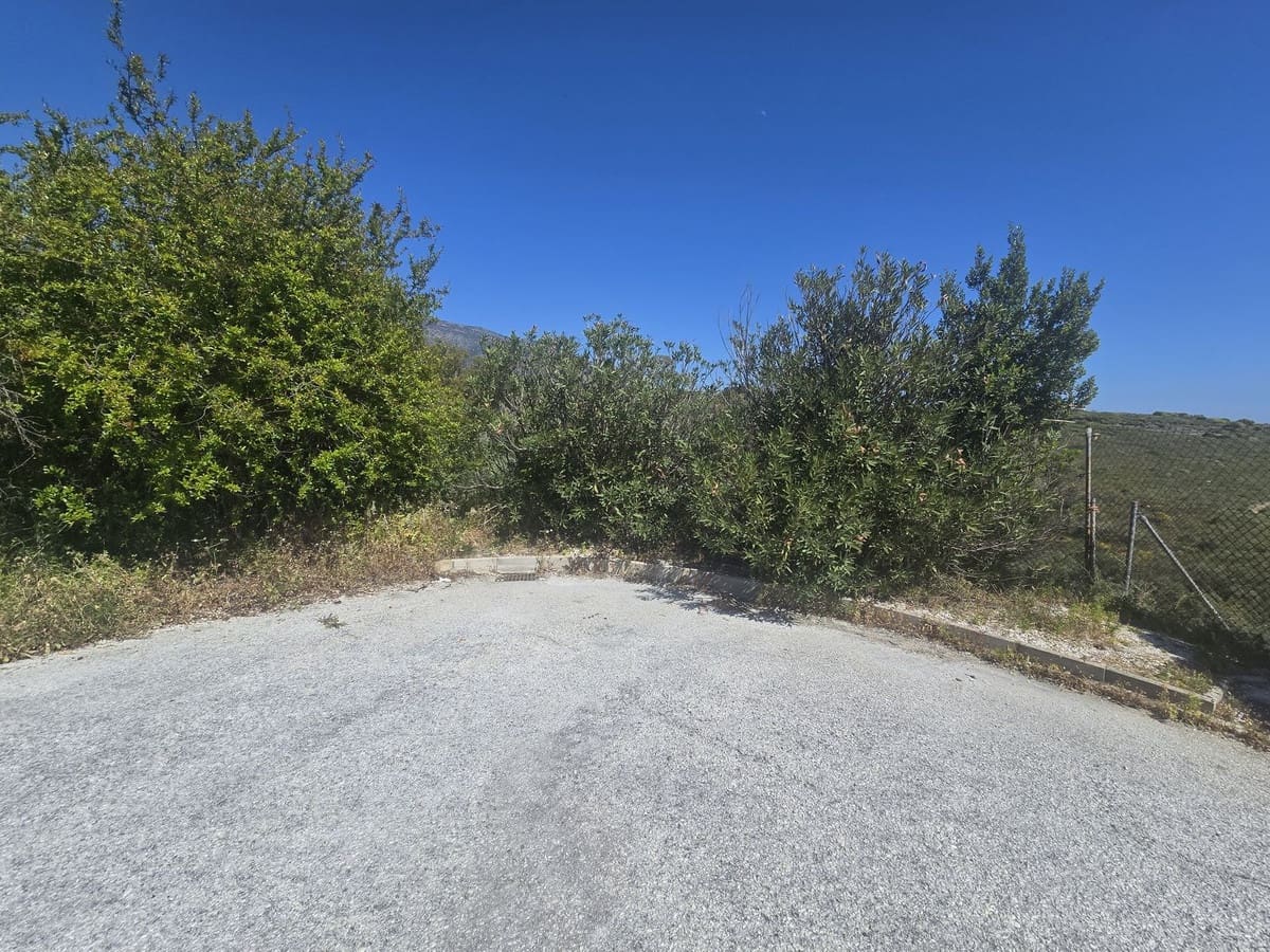 Building Plot for sale in Fuengirola - € 250,000 (Ref: 9720903)
