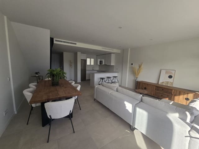 4 makuuhuone Omakotitalo myytävänä paikassa La Cala de Mijas, Mijas mukana uima-altaan 
autotalli - 890 000 € (Ref: 9737325)