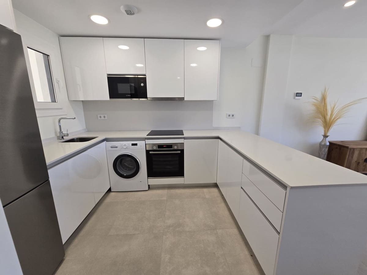 Casa de 4 habitaciones en La Cala de Mijas en venta con piscina garaje - 849.000 € (Ref: 9737325)