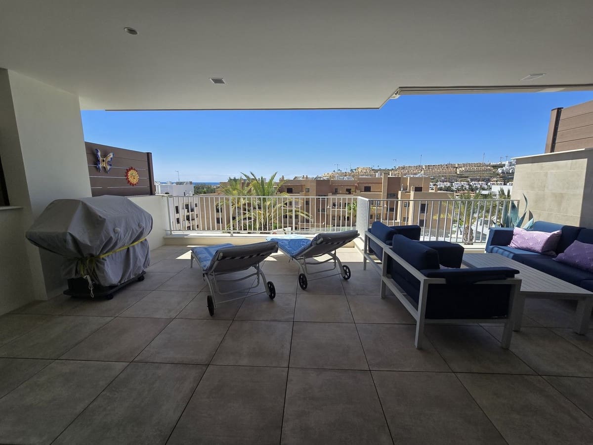 3 makuuhuone Huoneisto myytävänä paikassa La Cala de Mijas mukana uima-altaan 
autotalli - 769 000 € (Ref: 9844422)