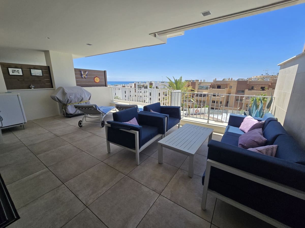 3 makuuhuone Huoneisto myytävänä paikassa La Cala de Mijas mukana uima-altaan 
autotalli - 769 000 € (Ref: 9844422)