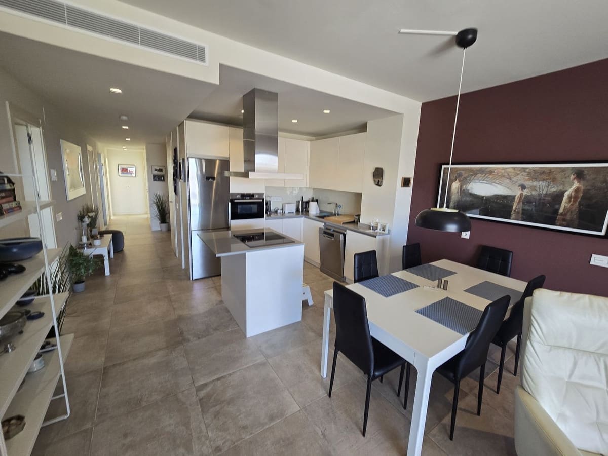 3 makuuhuone Huoneisto myytävänä paikassa La Cala de Mijas mukana uima-altaan 
autotalli - 769 000 € (Ref: 9844422)