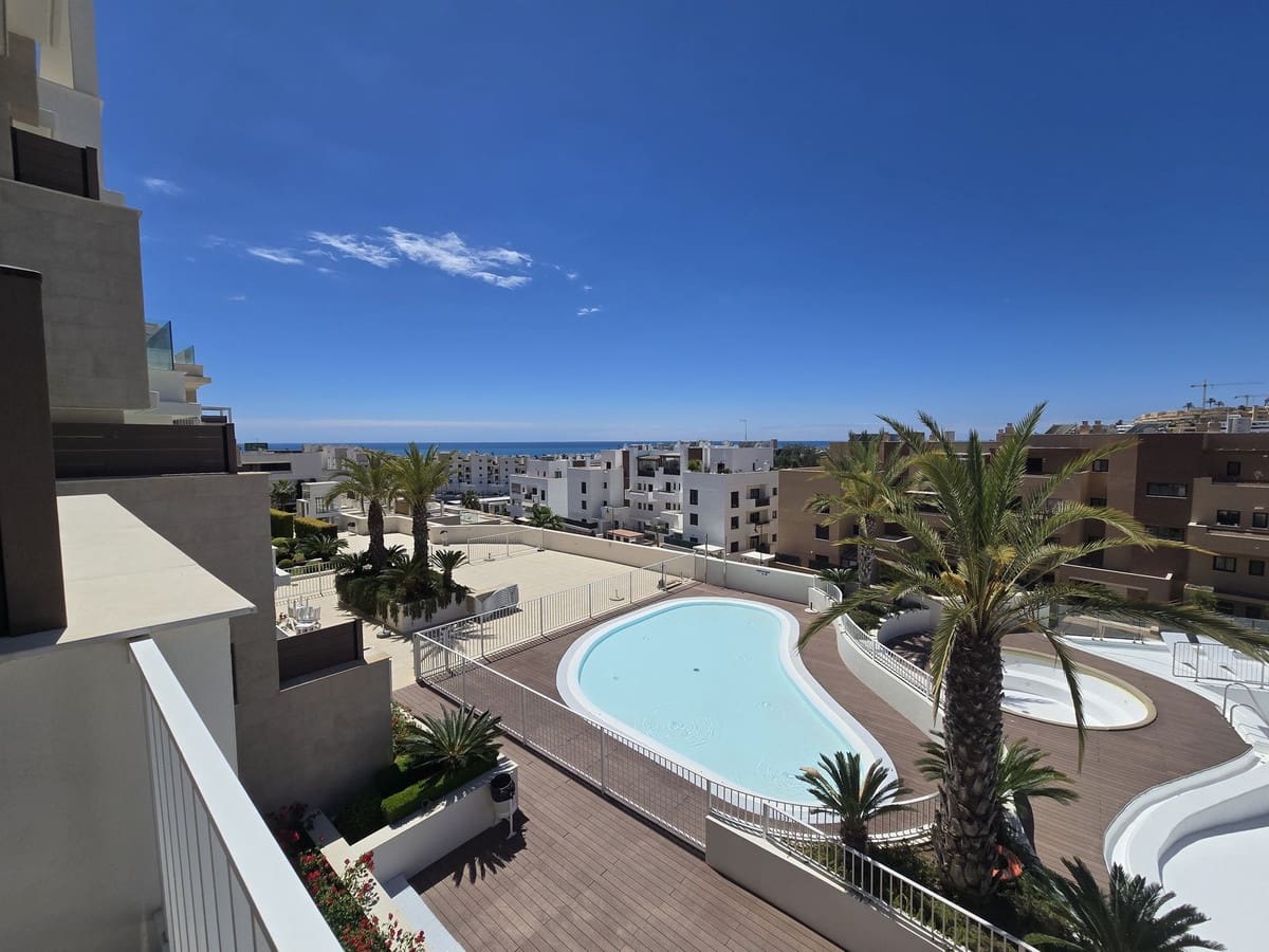 3 makuuhuone Huoneisto myytävänä paikassa La Cala de Mijas mukana uima-altaan 
autotalli - 769 000 € (Ref: 9844422)