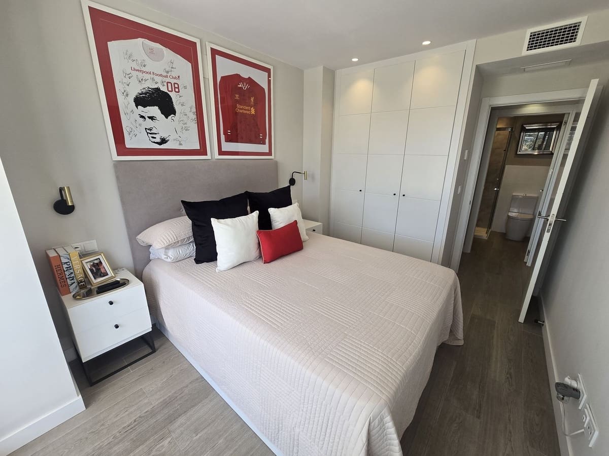 2 soverom Leilighet til salgs i La Cala de Mijas med svømmebasseng garasje - € 595 000 (Ref: 9870438)