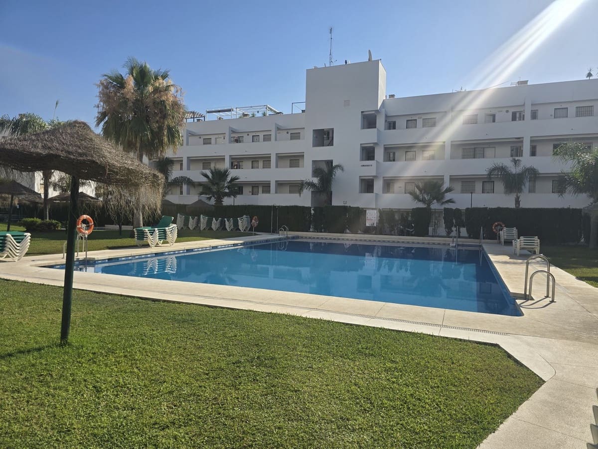 Apartamento de 2 habitaciones en Riviera del Sol en venta con piscina - 215.000 € (Ref: 9946648)