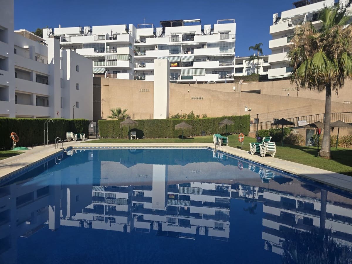 Apartamento de 2 habitaciones en Riviera del Sol en venta con piscina - 215.000 € (Ref: 9946648)
