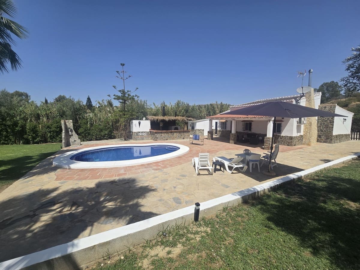 Finca/Casa Rural de 3 habitaciones en Estación de Cártama en venta con piscina garaje - 445.000 € (Ref: 9969045)