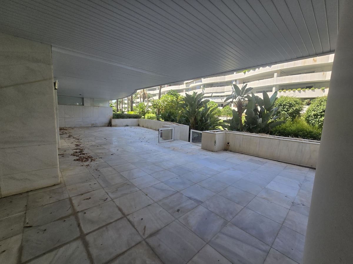 3 soverom Leilighet til salgs i Puerto Banus med svømmebasseng - € 1 850 000 (Ref: 9999467)