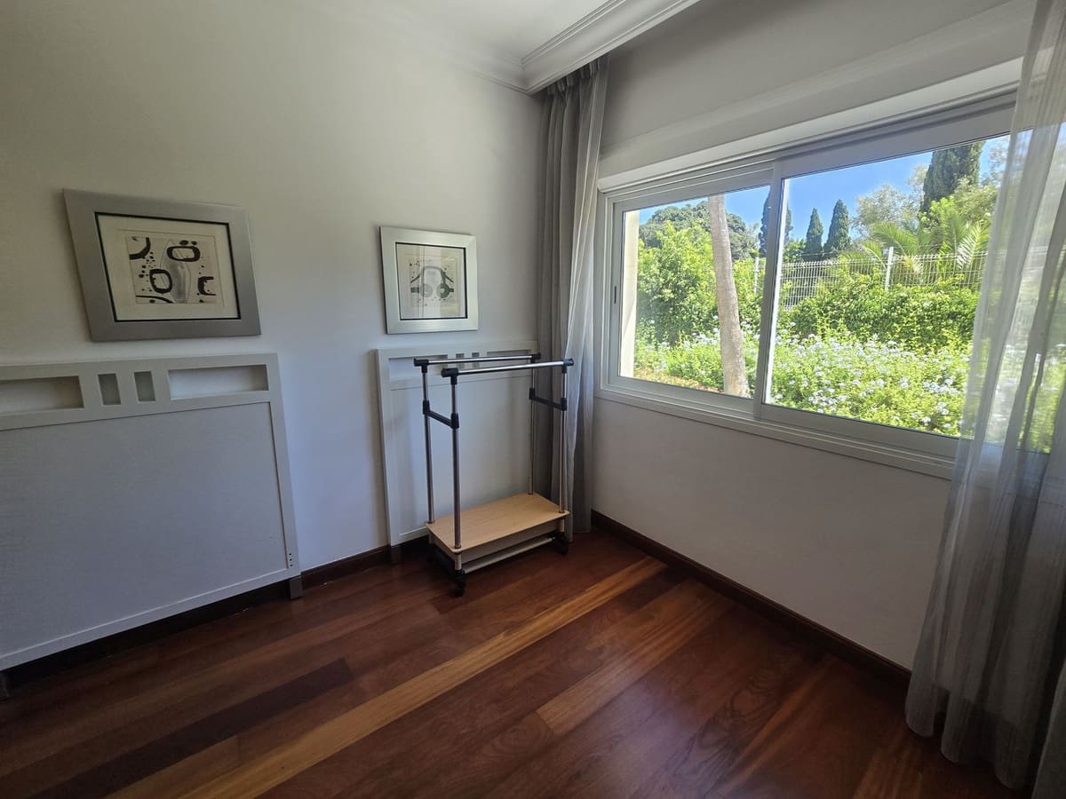 3 soverom Leilighet til salgs i Puerto Banus med svømmebasseng - € 1 850 000 (Ref: 9999467)