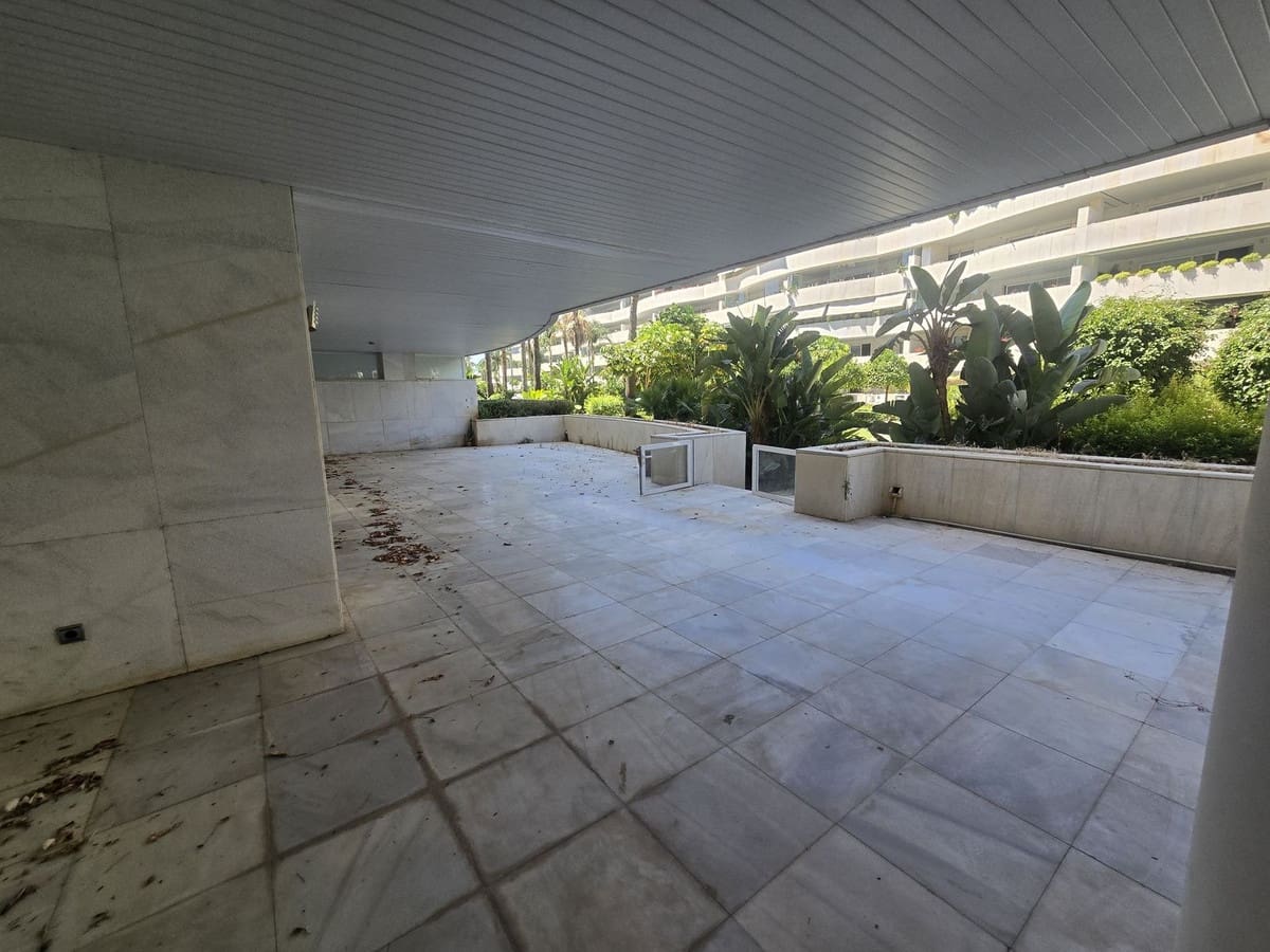 3 soverom Leilighet til salgs i Puerto Banus med svømmebasseng - € 1 850 000 (Ref: 9999467)