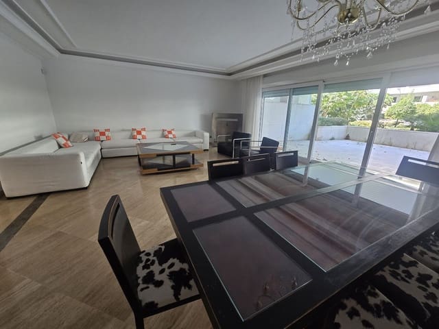 3 sypialnia Apartament na sprzedaż w Puerto Banus, Marbella z basenem - 1 850 000 € (Ref: 9999467)