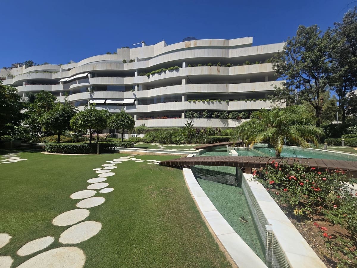 3 soverom Leilighet til salgs i Puerto Banus med svømmebasseng - € 1 850 000 (Ref: 9999467)