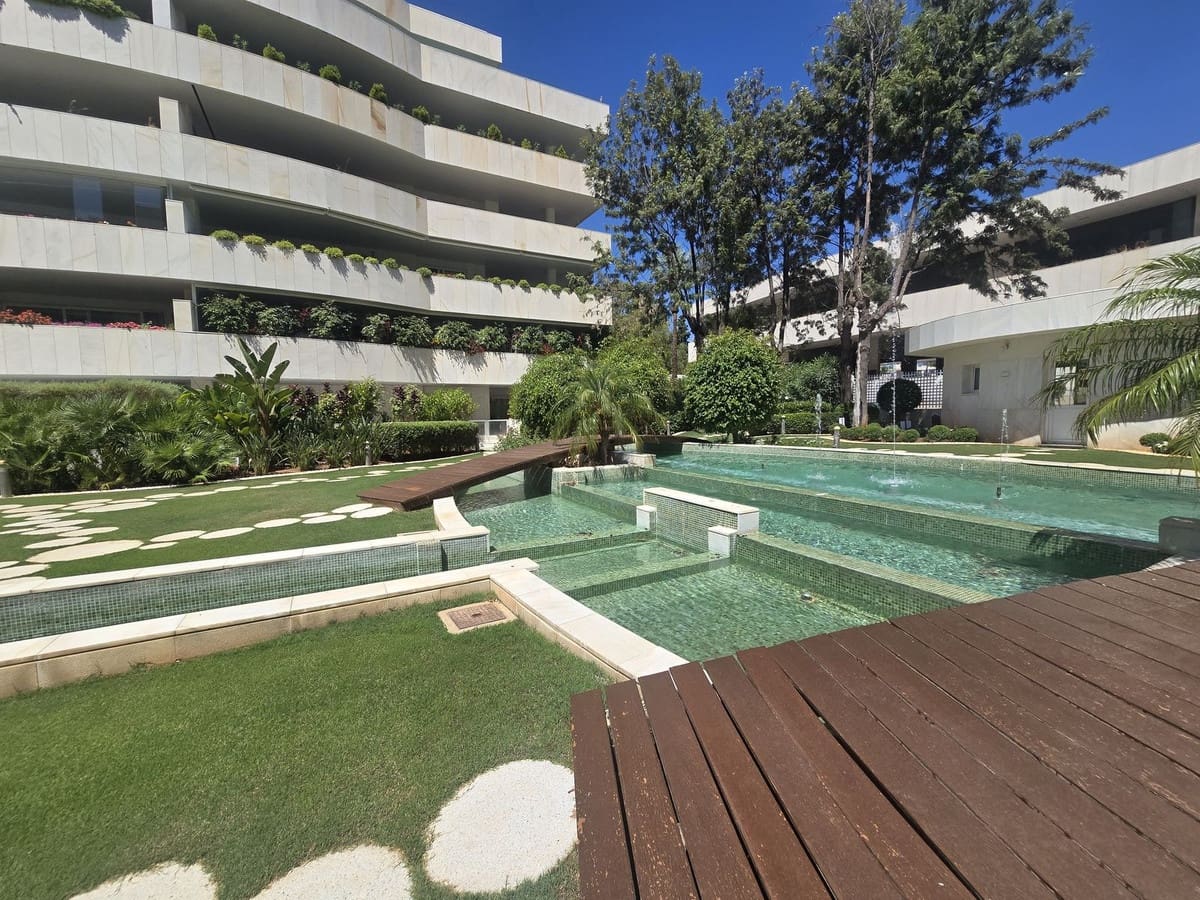 3 soverom Leilighet til salgs i Puerto Banus med svømmebasseng - € 1 850 000 (Ref: 9999467)