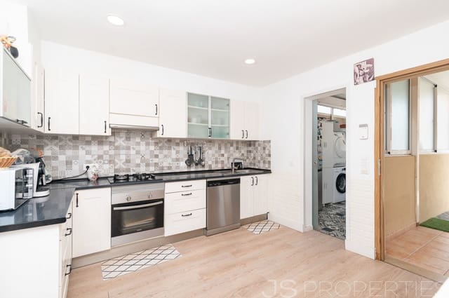 4 chambre Villa/Maison Semi-Mitoyenne à vendre à Platja d'Alcúdia, Alcúdia avec garage - 630 000 € (Ref: 10009915)