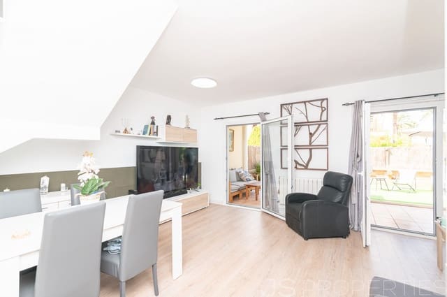 4 chambre Villa/Maison Semi-Mitoyenne à vendre à Platja d'Alcúdia, Alcúdia avec garage - 630 000 € (Ref: 10009915)