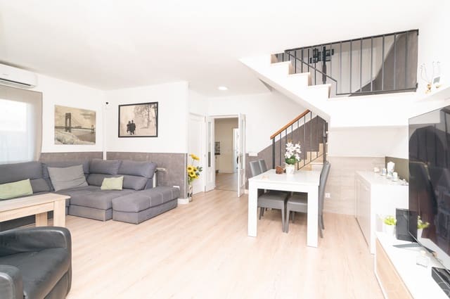 4 chambre Villa/Maison Semi-Mitoyenne à vendre à Platja d'Alcúdia, Alcúdia avec garage - 630 000 € (Ref: 10009915)