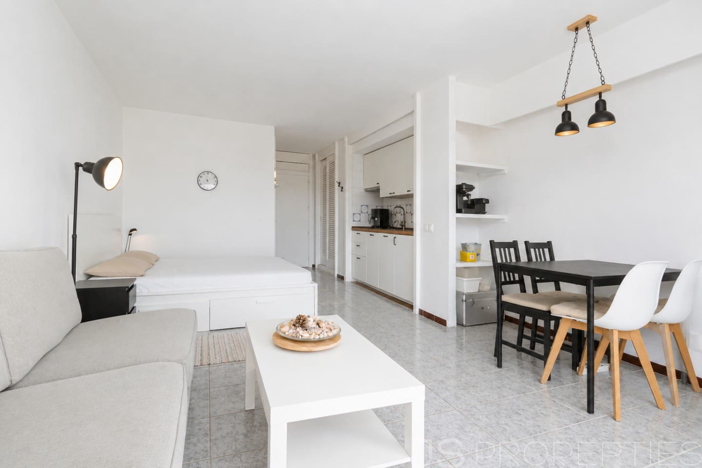 1 slaapkamer Appartement te koop in Alcudia met zwembad - € 210.000 (Ref: 10016493)