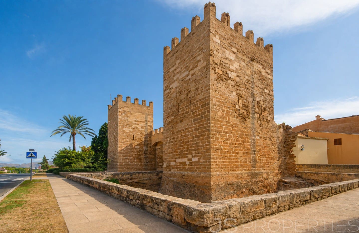 6 soverom Hus til salgs i Alcudia med garasje - € 735 000 (Ref: 10016494)