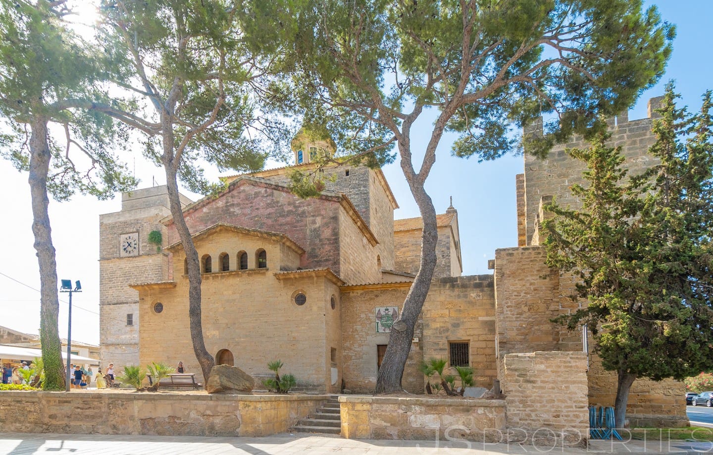 6 soverom Hus til salgs i Alcudia med garasje - € 735 000 (Ref: 10016494)