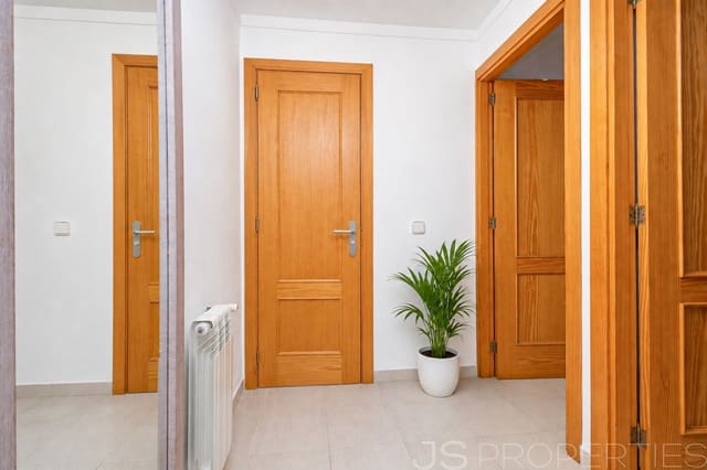 3 sovrum Lägenhet till salu i Port de Pollença, Pollensa / Pollença med garage - 405 000 € (Ref: 10023081)