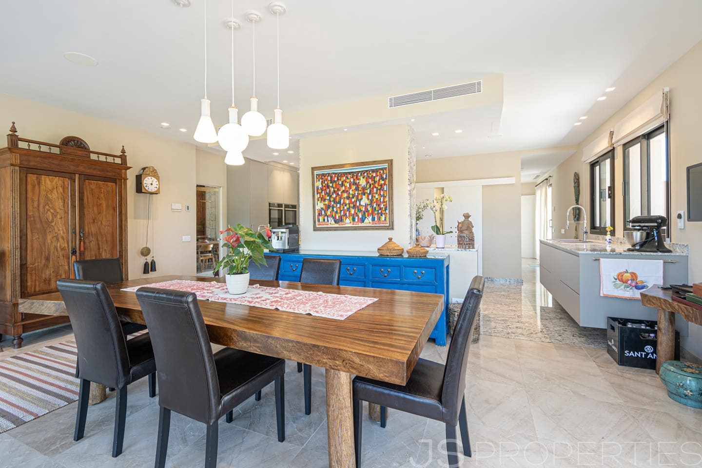 5 bedroom Villa for sale in Moscari with pool garage - € 4,500,000 (Ref: 10046192)