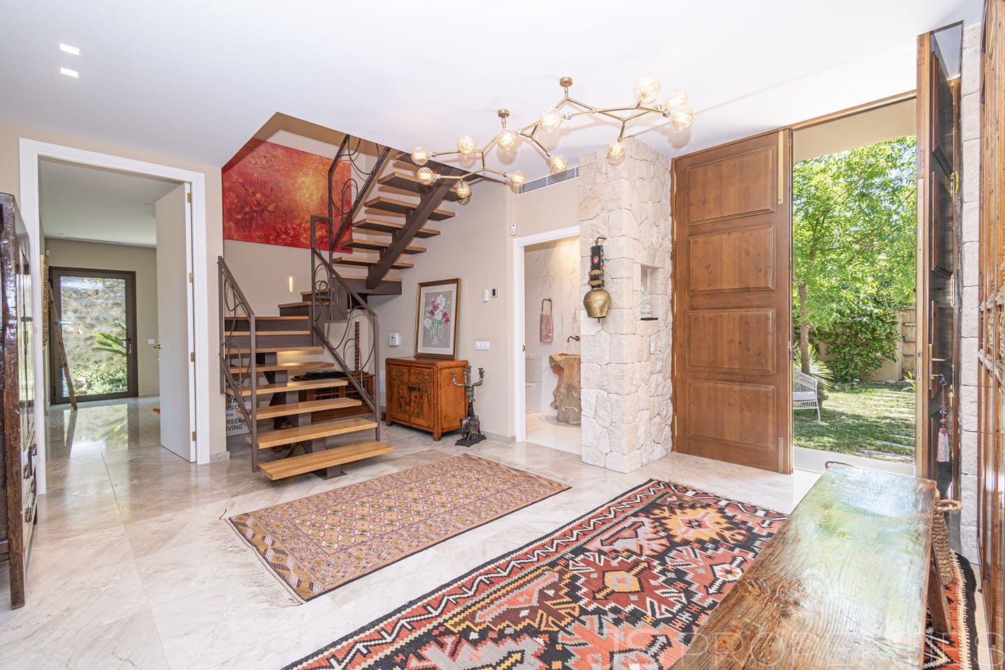 5 bedroom Villa for sale in Moscari with pool garage - € 4,500,000 (Ref: 10046192)