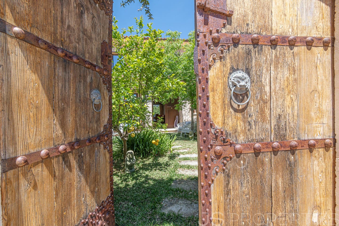 5 bedroom Villa for sale in Moscari with pool garage - € 4,500,000 (Ref: 10046192)