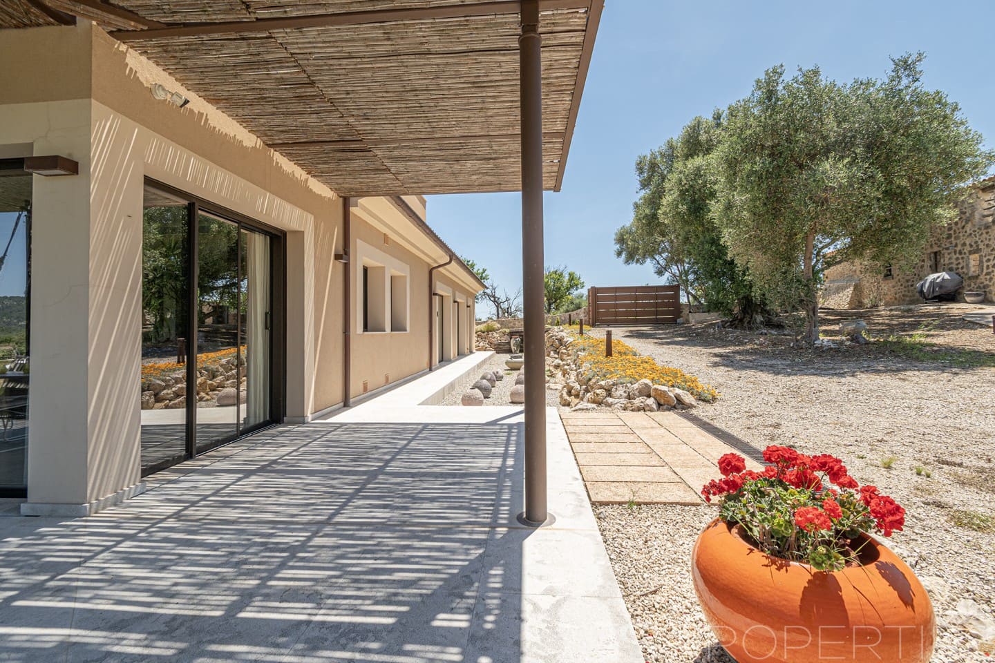 5 bedroom Villa for sale in Moscari with pool garage - € 4,500,000 (Ref: 10046192)