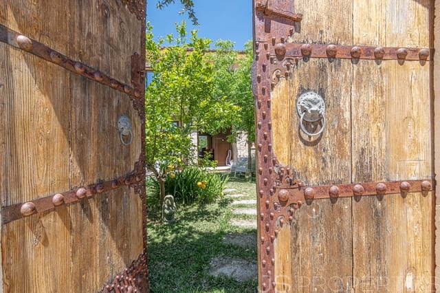 Chalet de 5 habitaciones en Moscari, Selva en venta con piscina garaje - 4.500.000 € (Ref: 10046192)