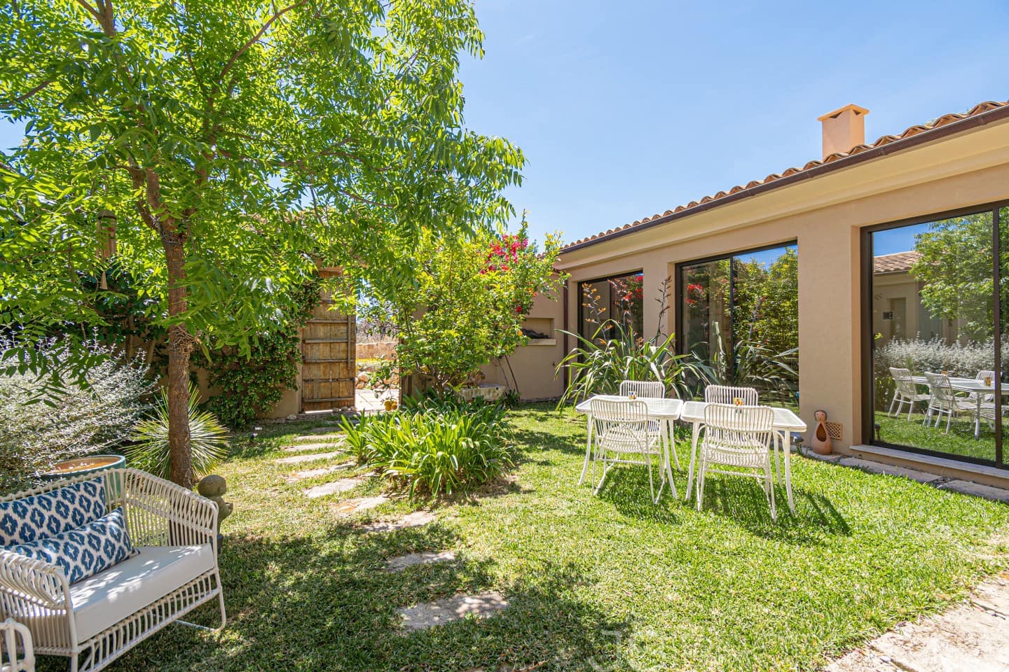 5 bedroom Villa for sale in Moscari with pool garage - € 4,500,000 (Ref: 10046192)
