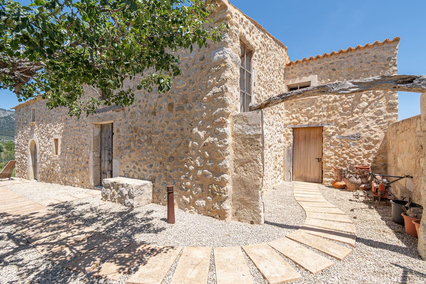 5 bedroom Villa for sale in Moscari with pool garage - € 4,500,000 (Ref: 10046192)