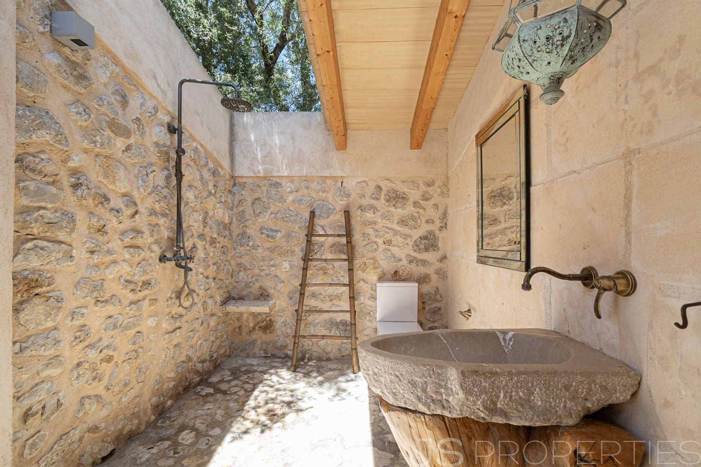 5 bedroom Villa for sale in Moscari with pool garage - € 4,500,000 (Ref: 10046192)