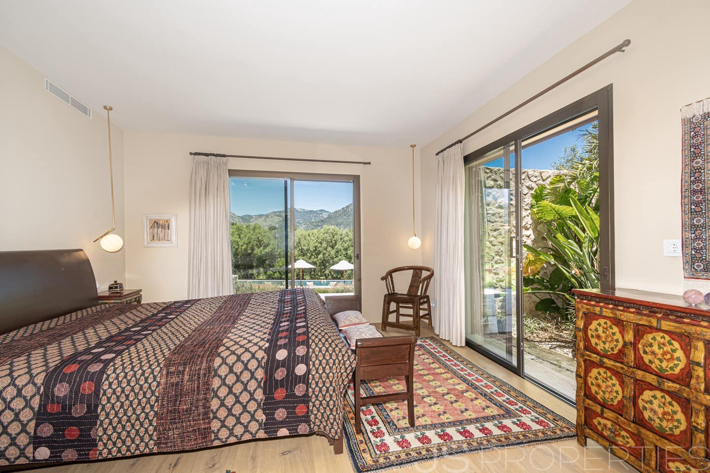 5 bedroom Villa for sale in Moscari with pool garage - € 4,500,000 (Ref: 10046192)