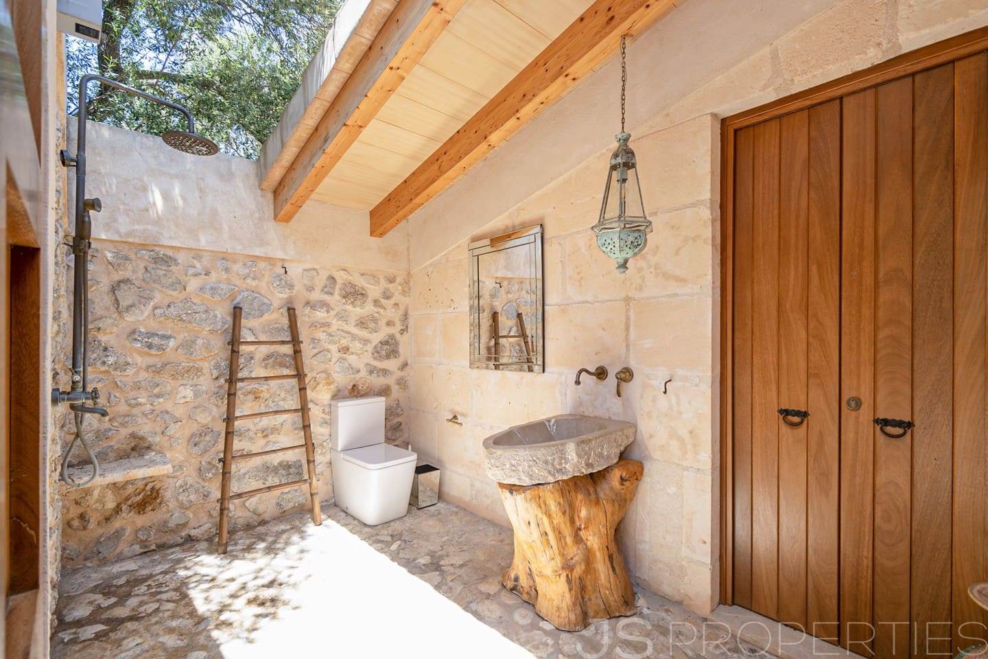 5 bedroom Villa for sale in Moscari with pool garage - € 4,500,000 (Ref: 10046192)