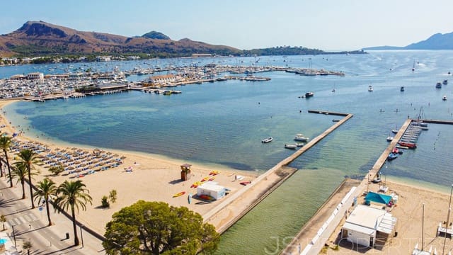 3 quarto Apartamento para venda em Port de Pollença, Pollensa / Pollença com piscina garagem - 850 000 € (Ref: 10076782)