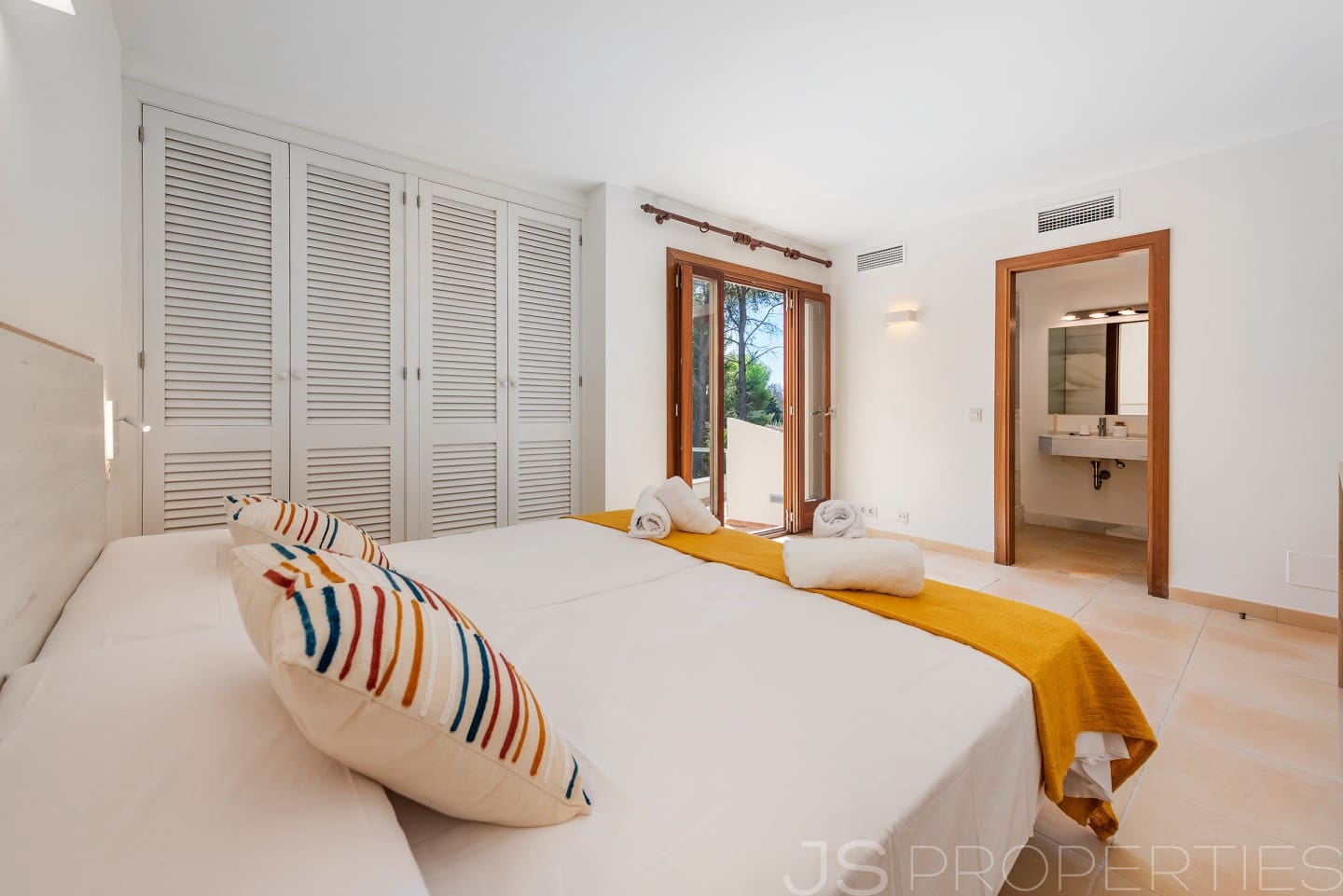 Chalet de 4 habitaciones en Pollensa / Pollença en venta con piscina garaje - 2.600.000 € (Ref: 10101030)