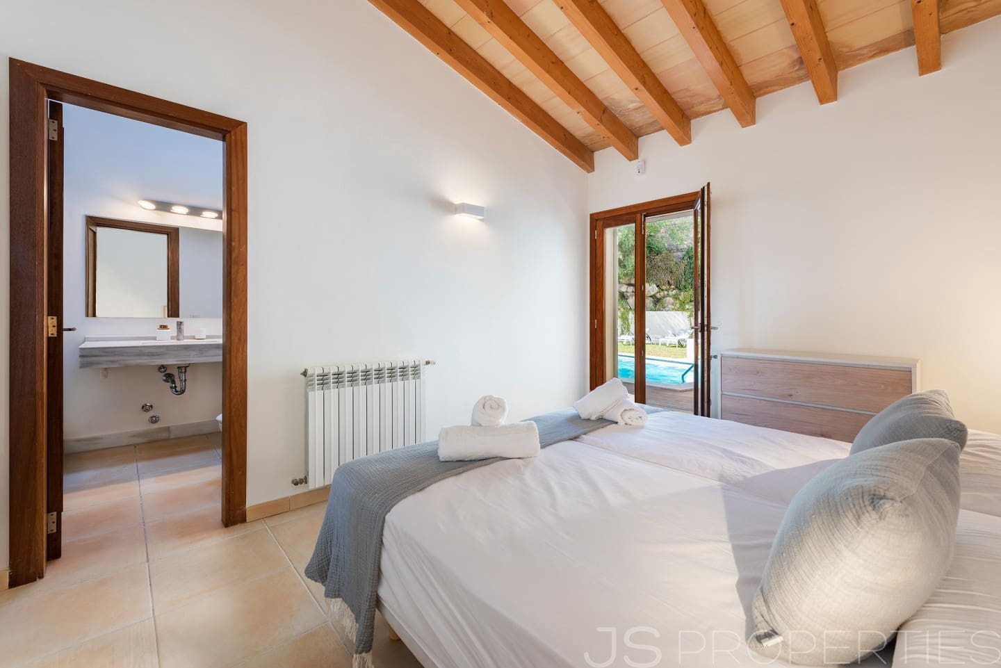 Chalet de 4 habitaciones en Pollensa / Pollença en venta con piscina garaje - 2.600.000 € (Ref: 10101030)