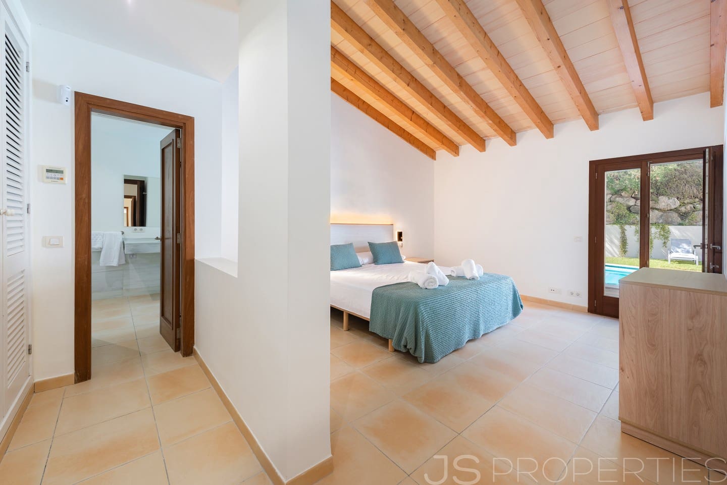 Chalet de 4 habitaciones en Pollensa / Pollença en venta con piscina garaje - 2.600.000 € (Ref: 10101030)