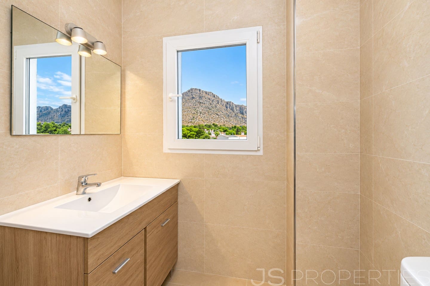Apartamento de 2 habitaciones en Pollensa / Pollença en venta con garaje - 320.000 € (Ref: 10144891)