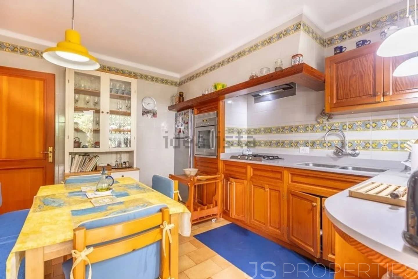 5 soveværelse Semi-Rækkehus til salg i Cala San Vicente / Cala Sant Vicenc med garage - € 1.060.000 (Ref: 10163207)